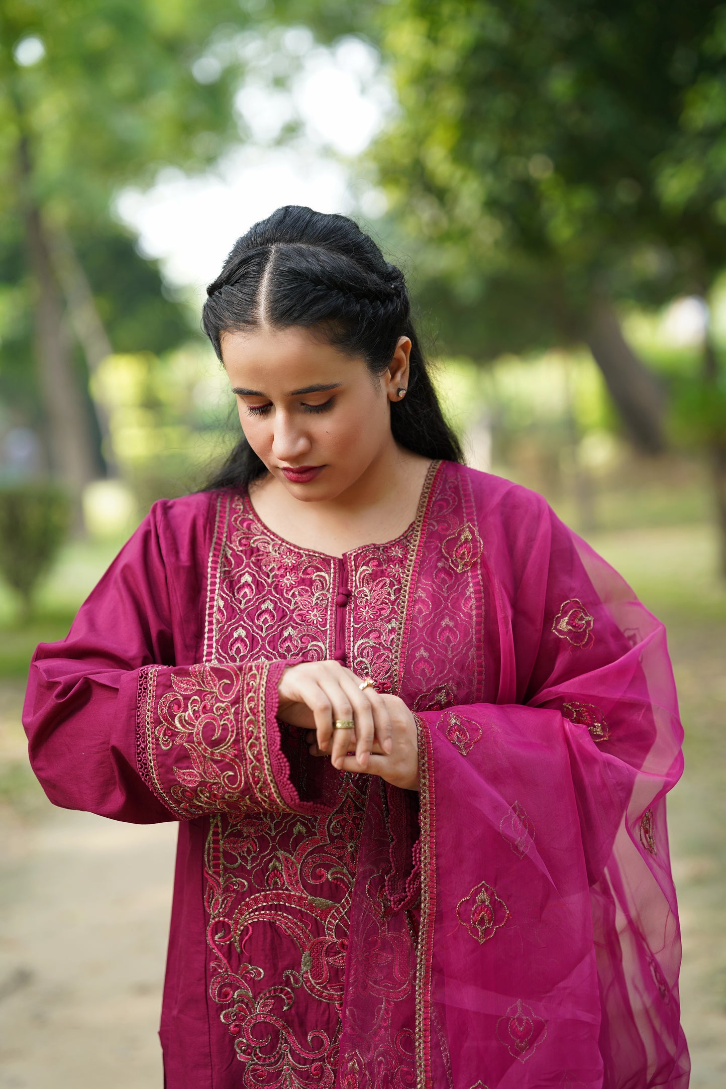 Maganda pink Embroidered 3 pc