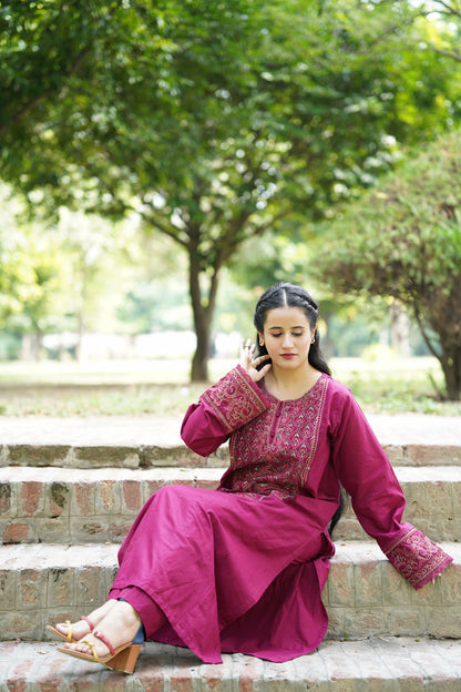 Maganda pink Embroidered 3 pc