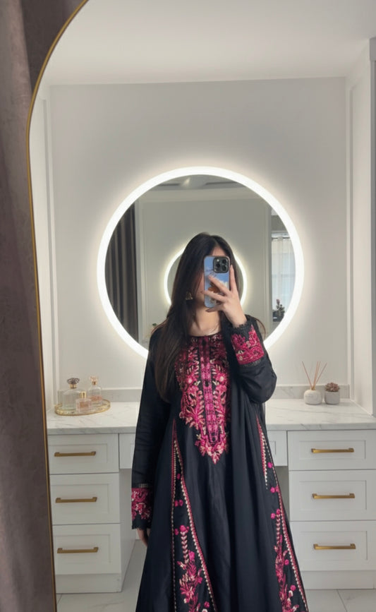 Black kali                     Embroidered  cambric Cotton  3 pcs  Frock